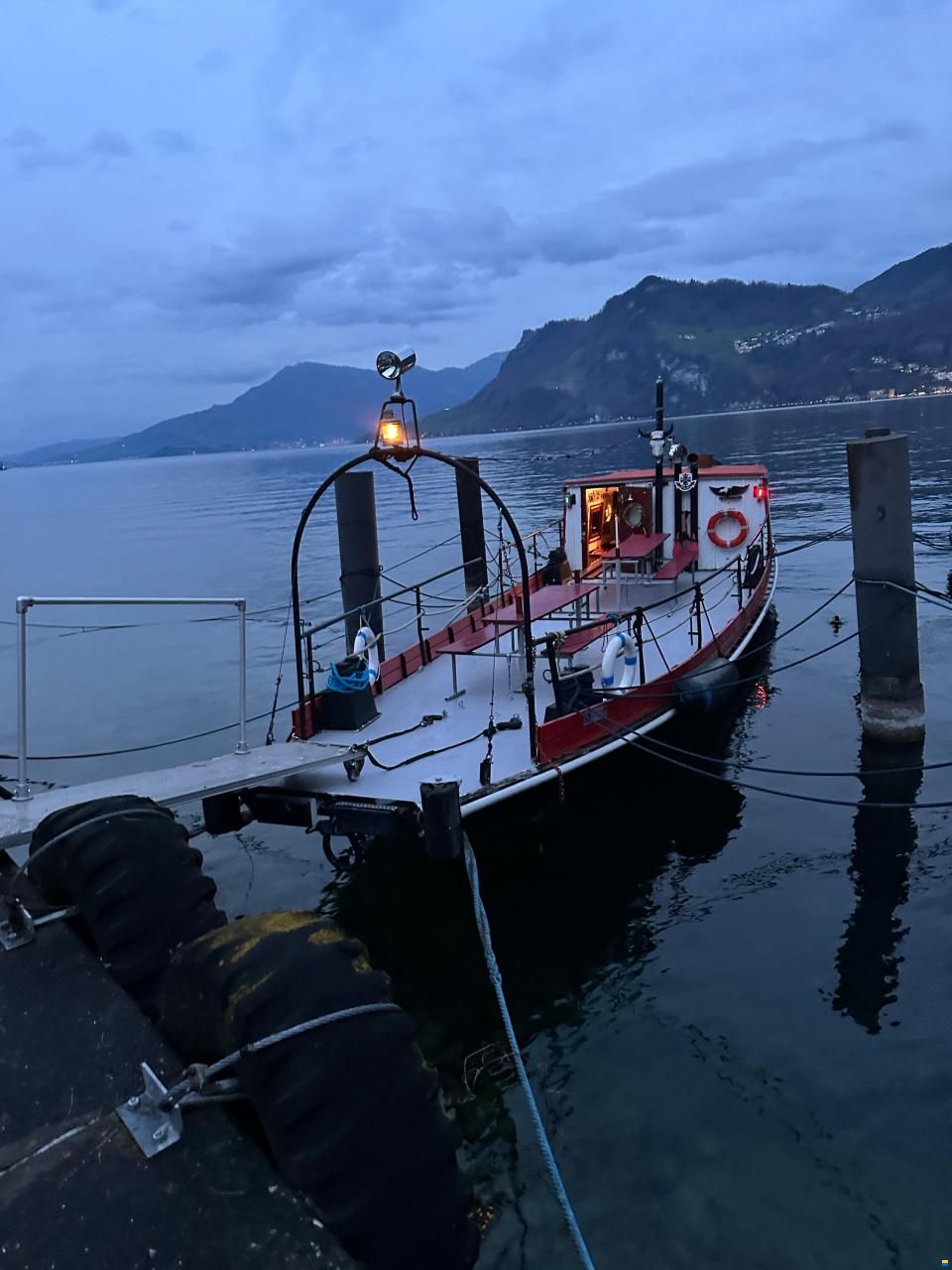 Hasler G&uuml;terschiff Nauen