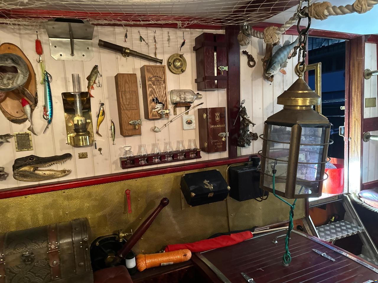 Hasler G&uuml;terschiff Nauen