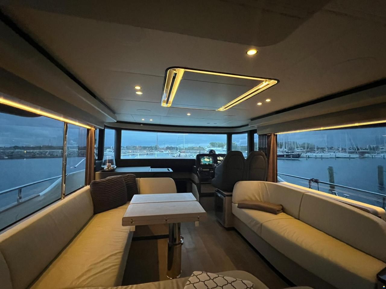 Absolute Navetta 52