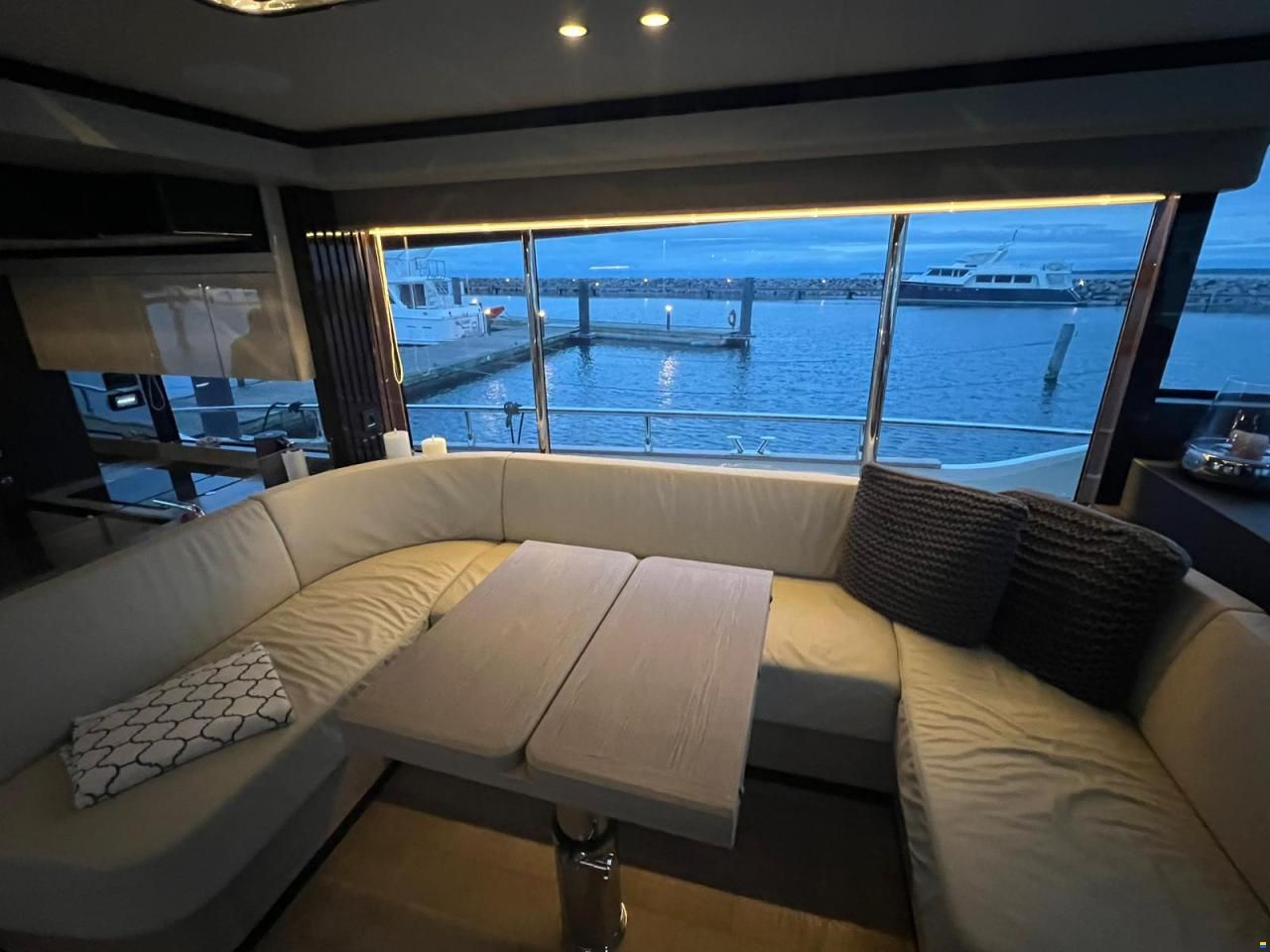 Absolute Navetta 52