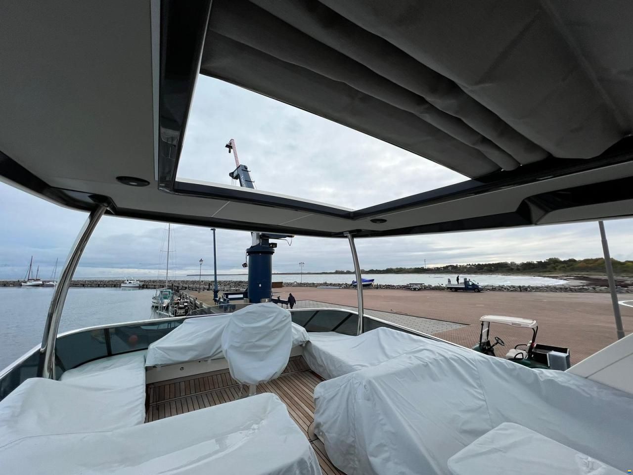 Absolute Navetta 52
