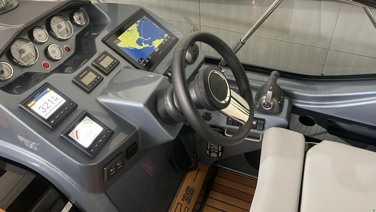 Cranchi Z35