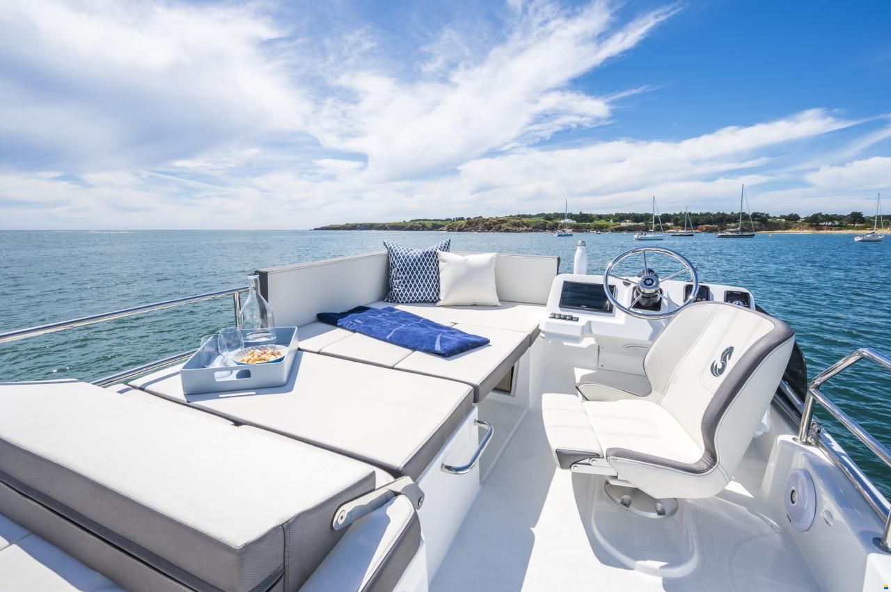 Beneteau Antares 11 Fly