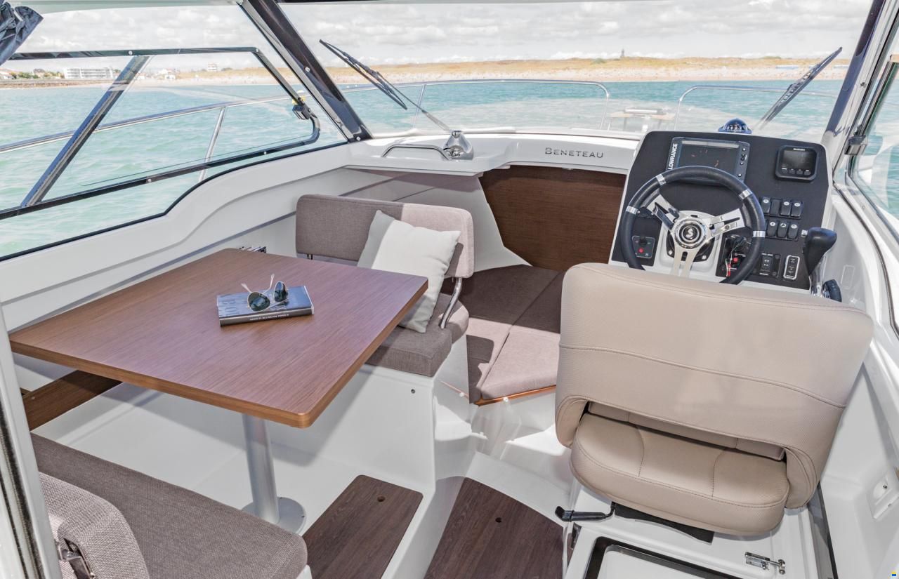 Beneteau Antares 7 OB