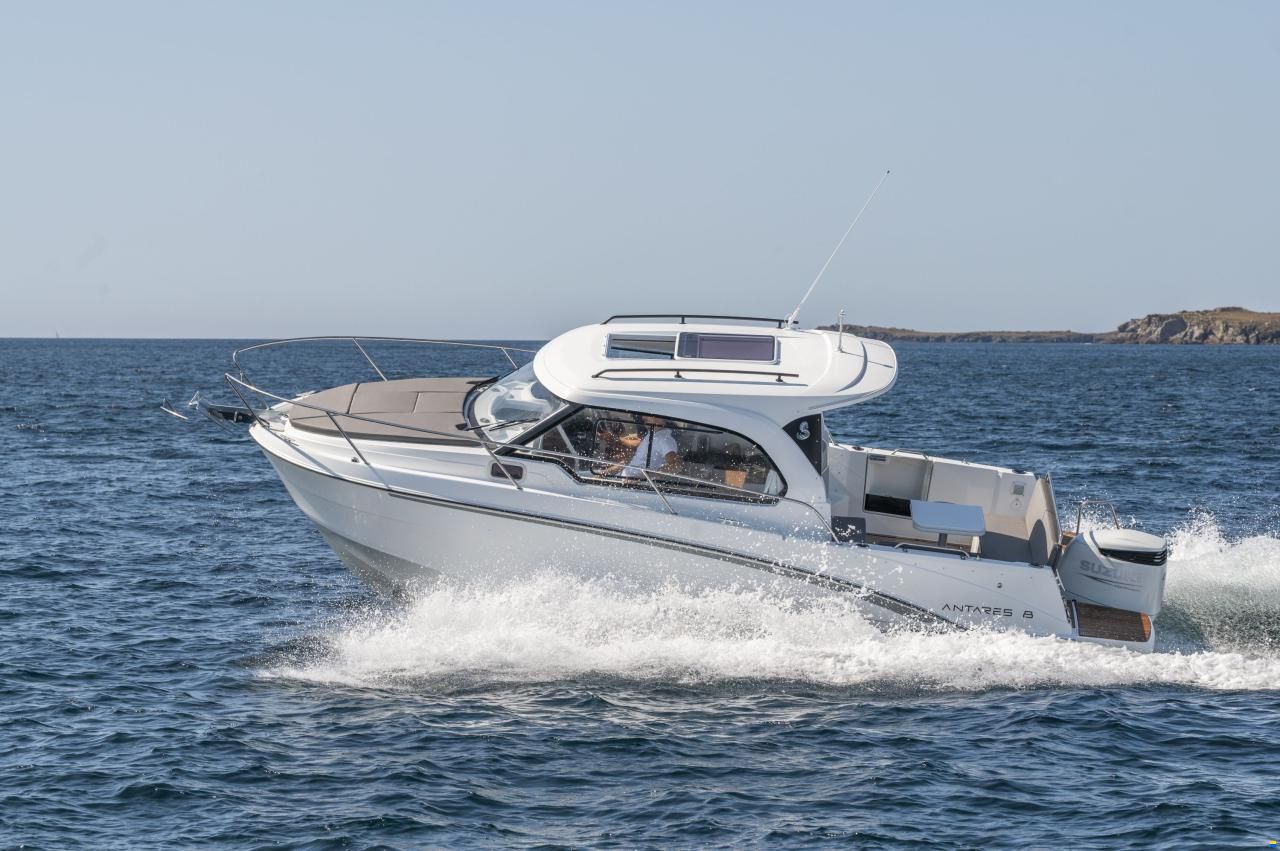Beneteau Antares 8 OB v2