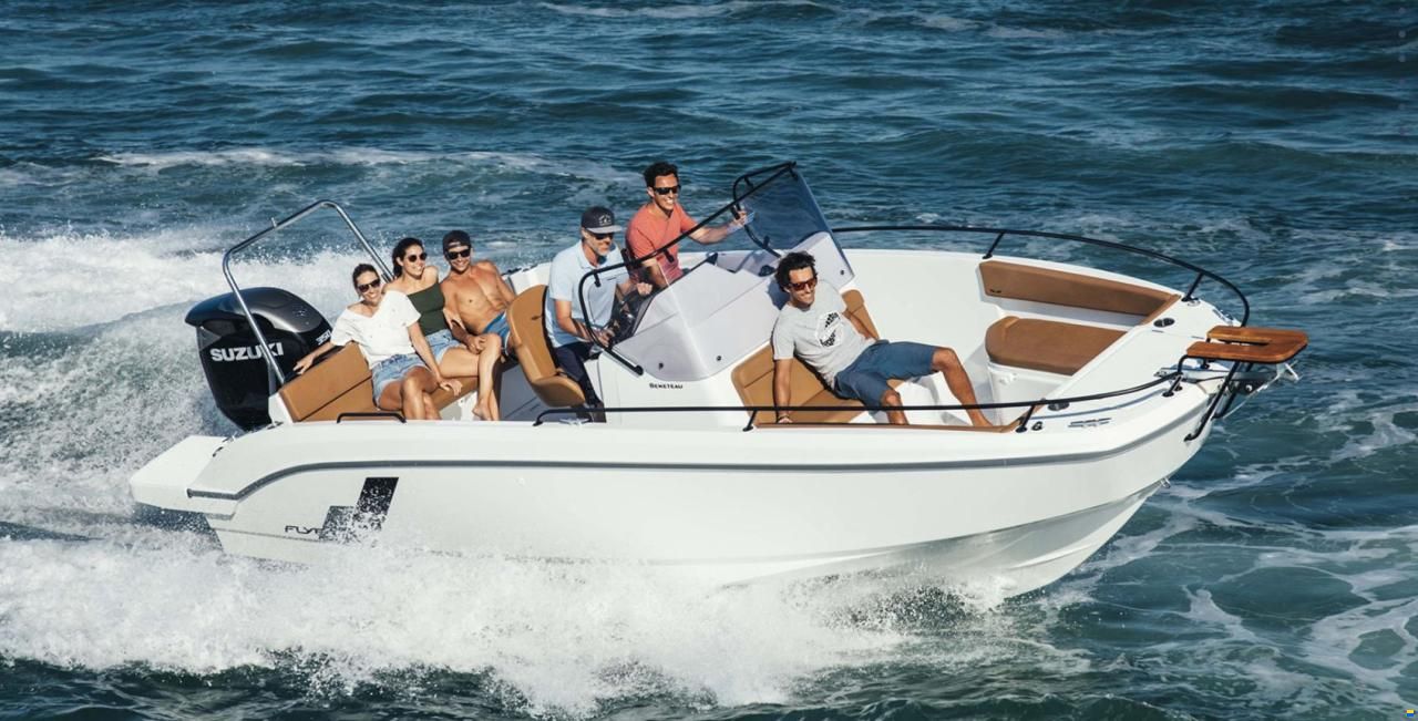 Beneteau Flyer 8 SPACEdeck v2