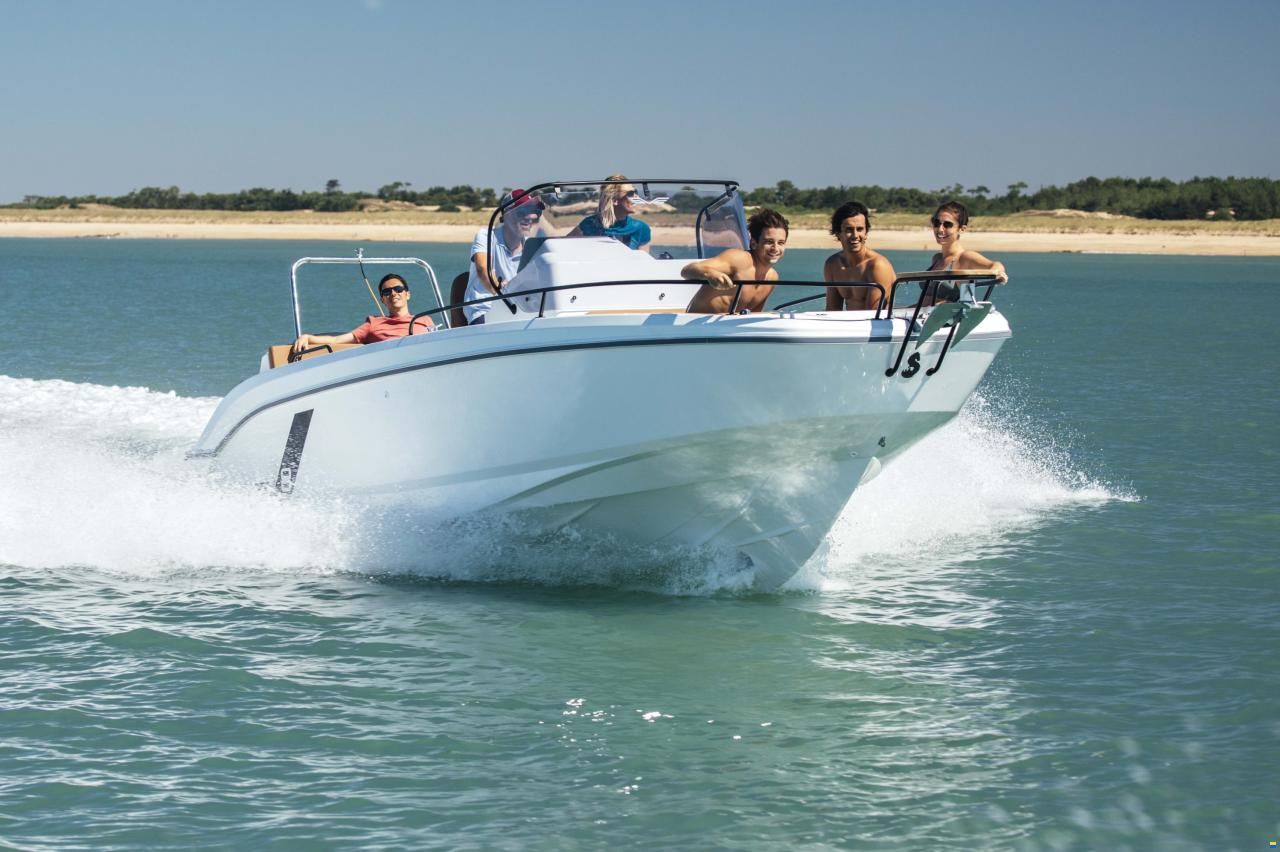 Beneteau Flyer 8 SPACEdeck v2