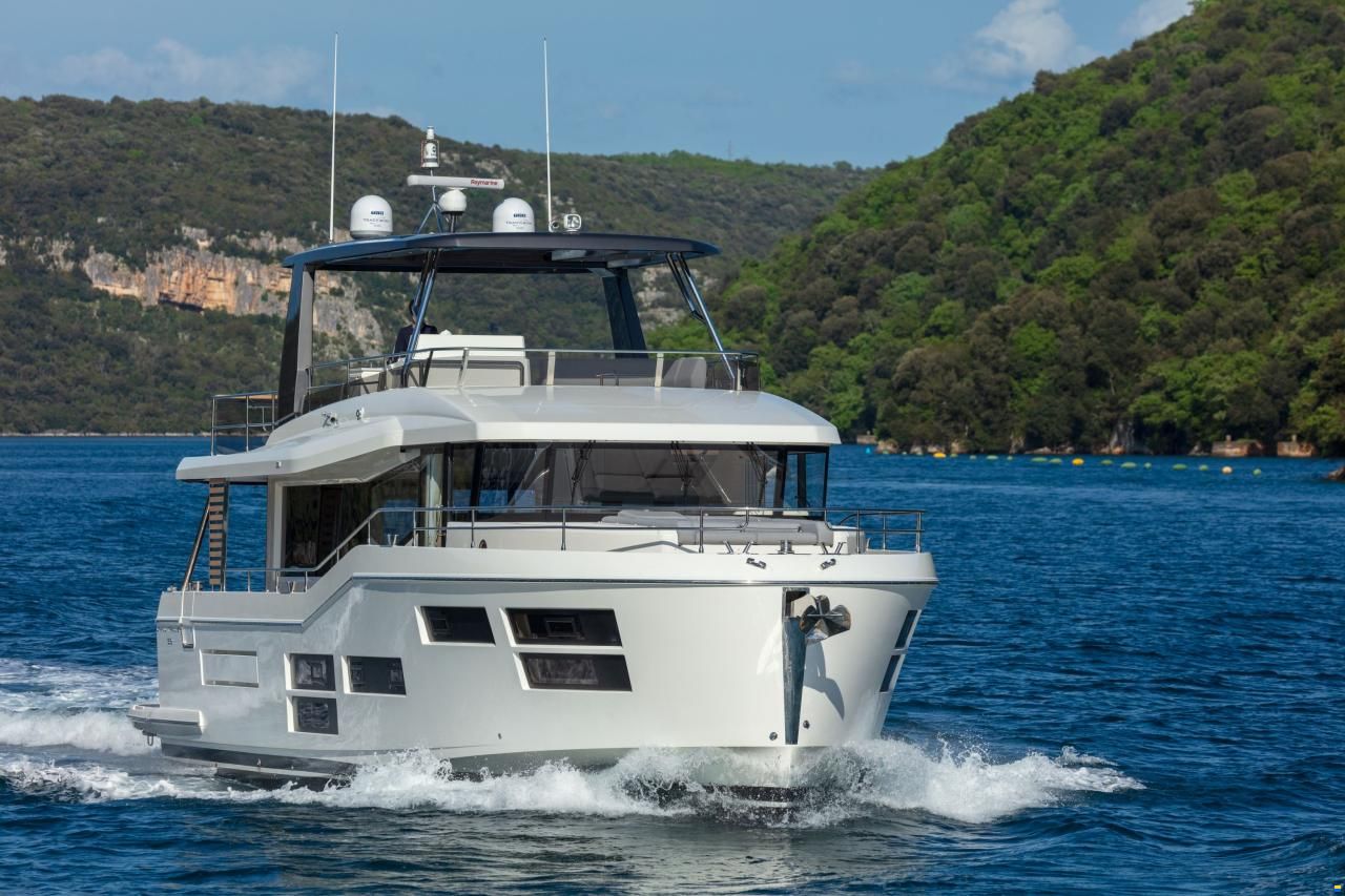 Beneteau Grand Trawler 62