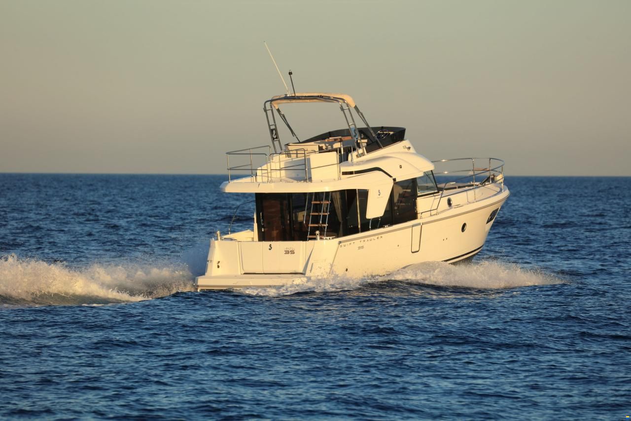 Beneteau Swift Trawler 35