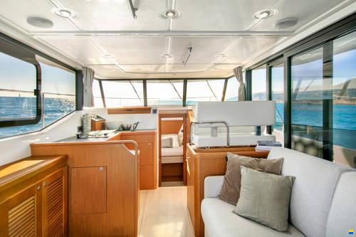 Beneteau Swift Trawler 35
