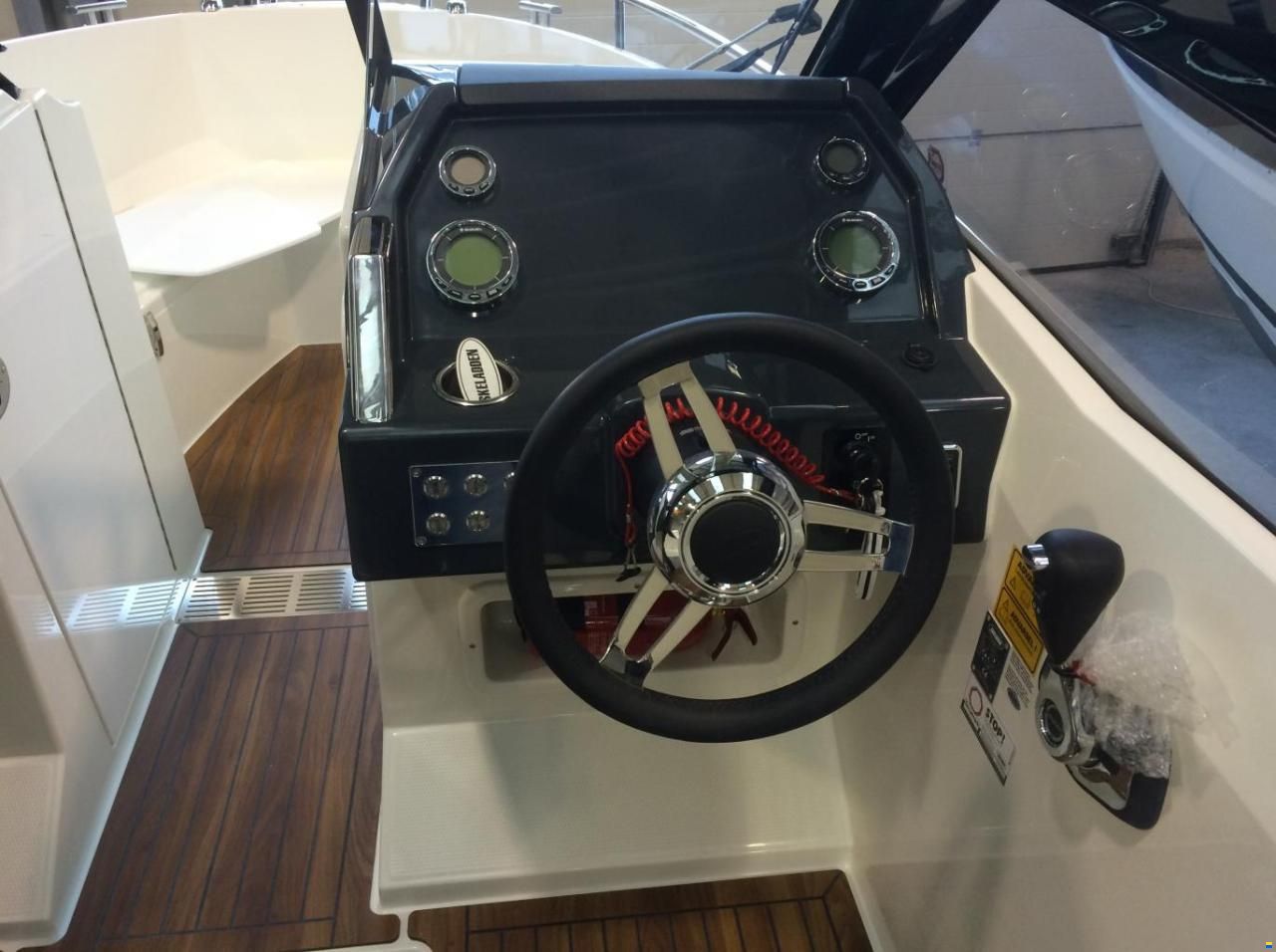 Parker 630 Bow Rider