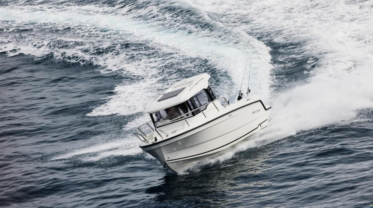 Parker 700 Pilothouse