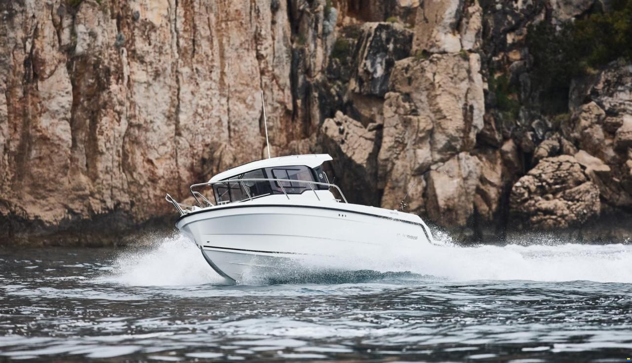 Parker 700 Pilothouse