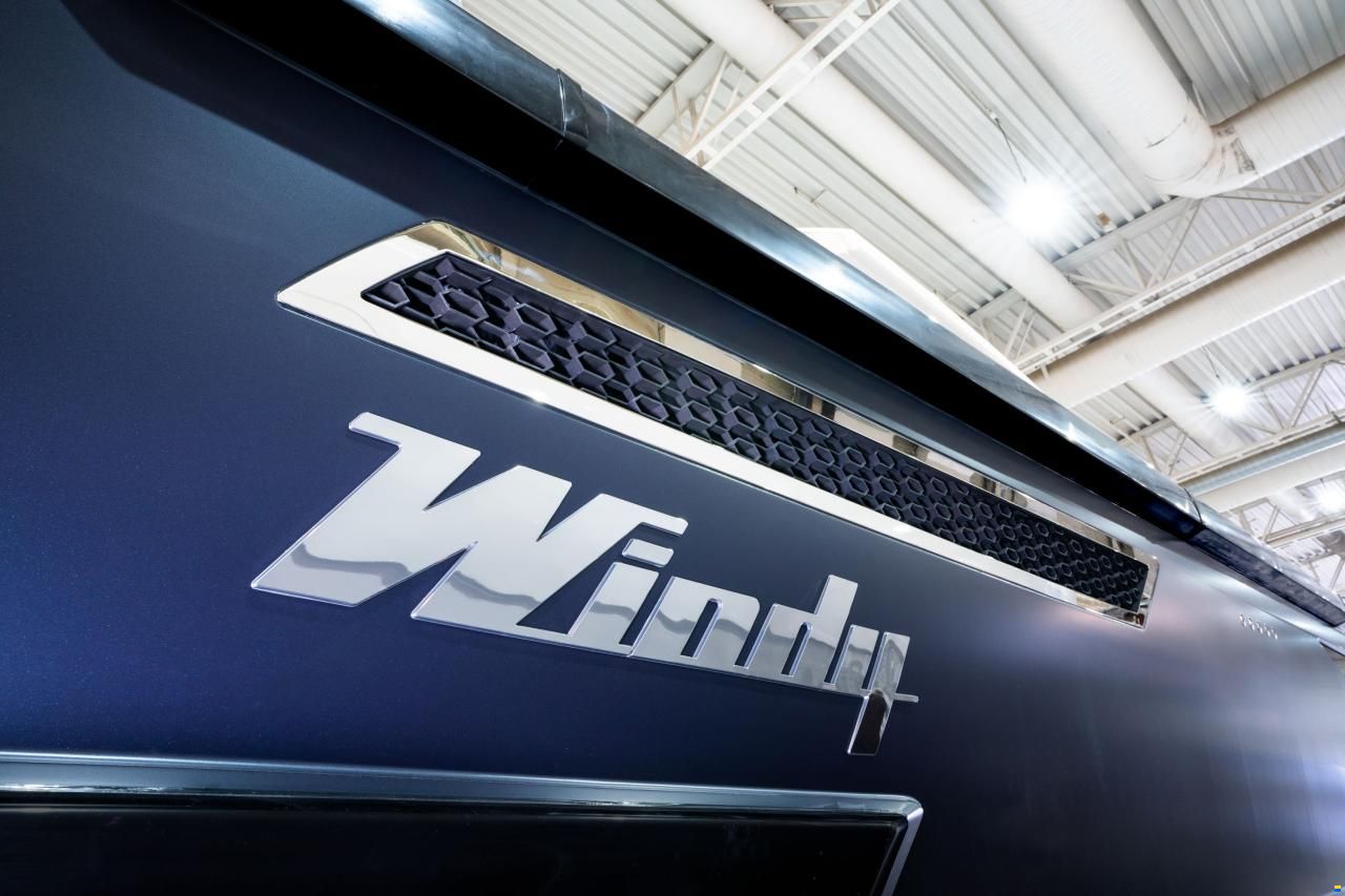 Windy SR 44 Blackhawk