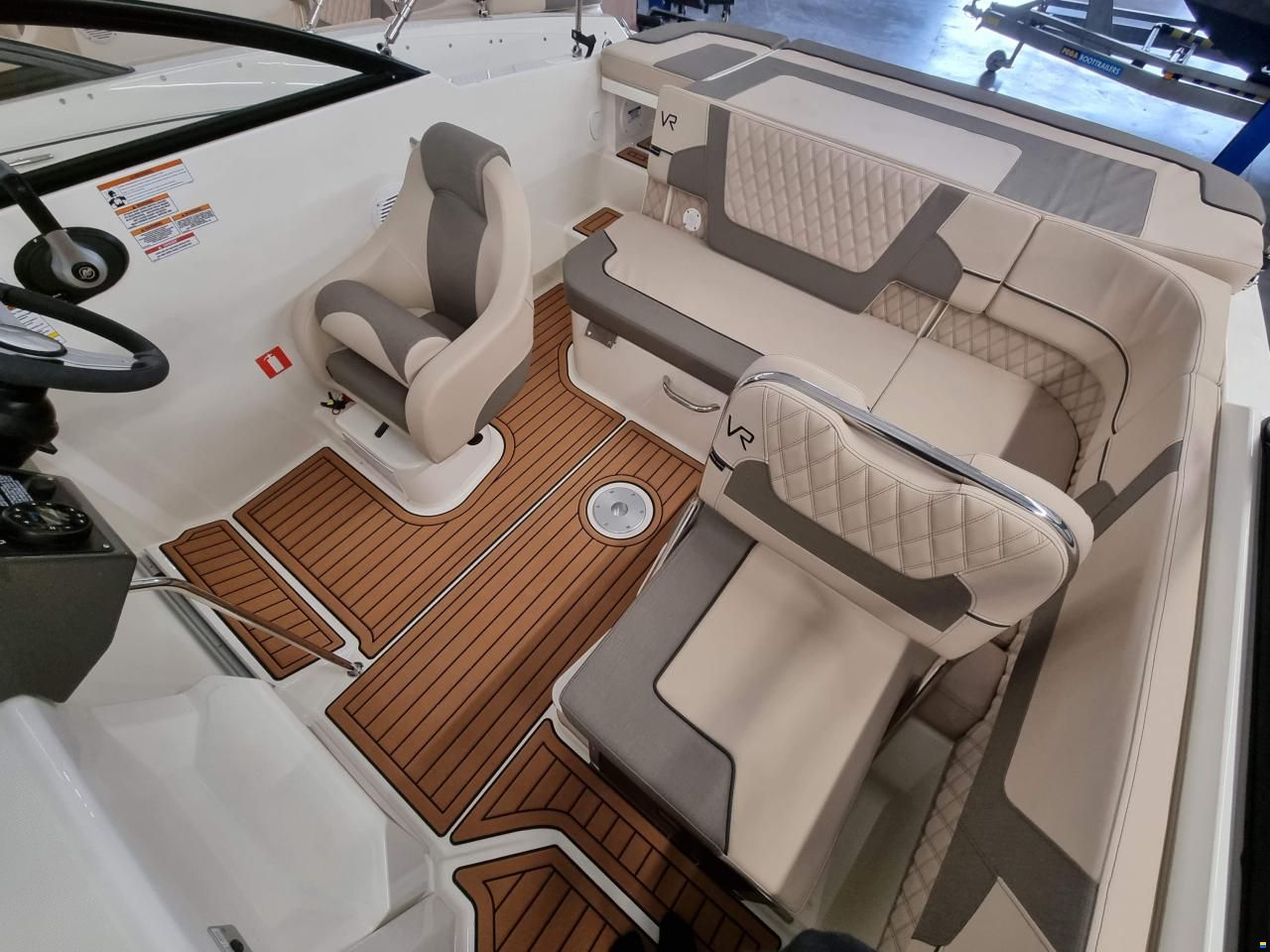 Bayliner VR5 Cuddy Europe