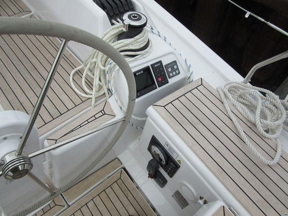 Hanse 388