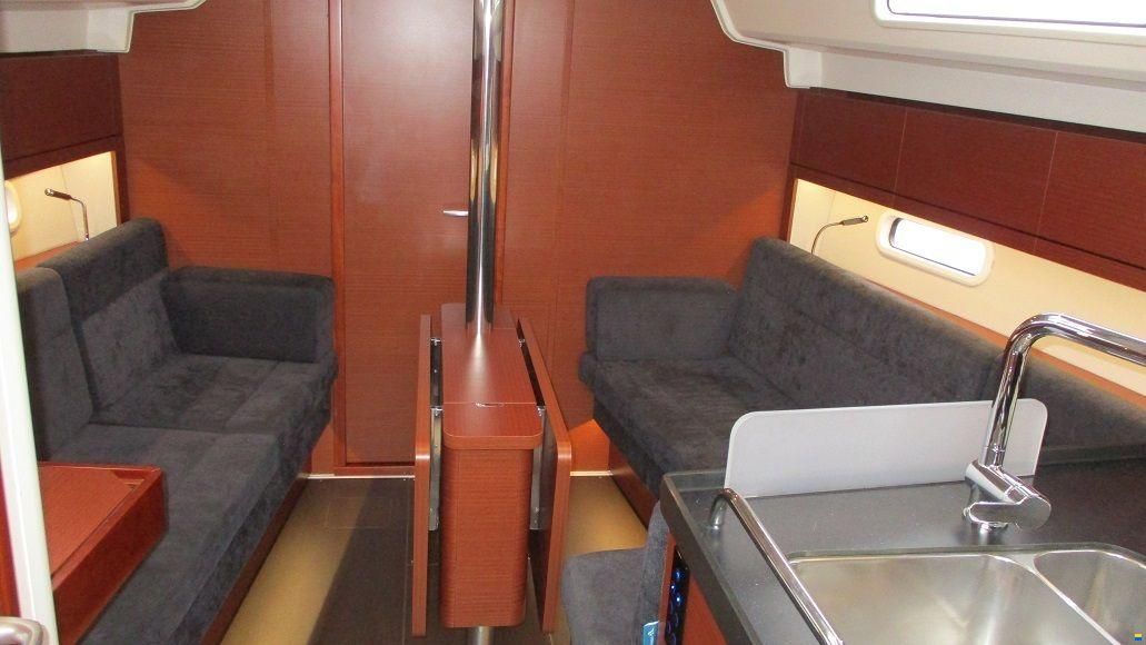 Hanse 348