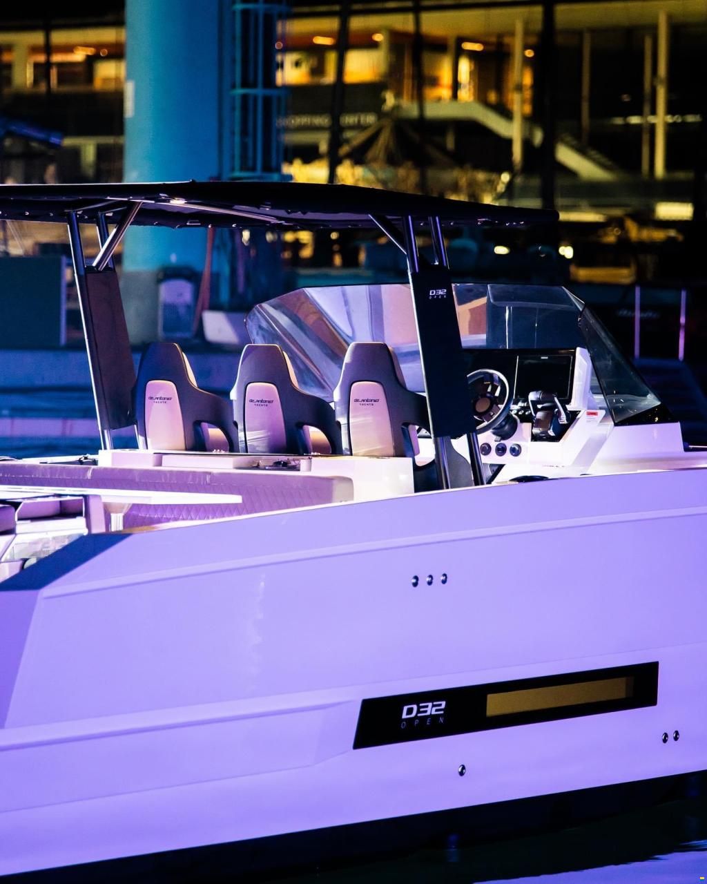 De Antonio D 32 Open