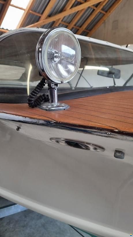 Riva Burkhardt 580 160KW