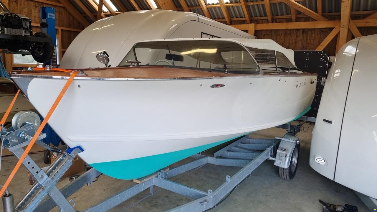Riva Burkhardt 580 160KW
