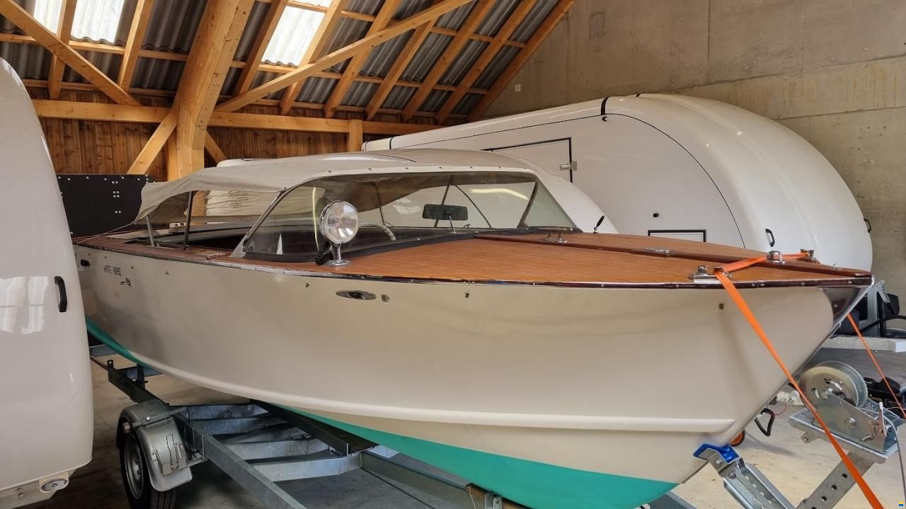 Riva Burkhardt 580 160KW