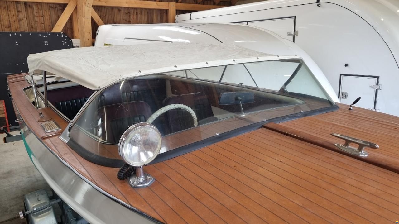 Riva Burkhardt 580 160KW