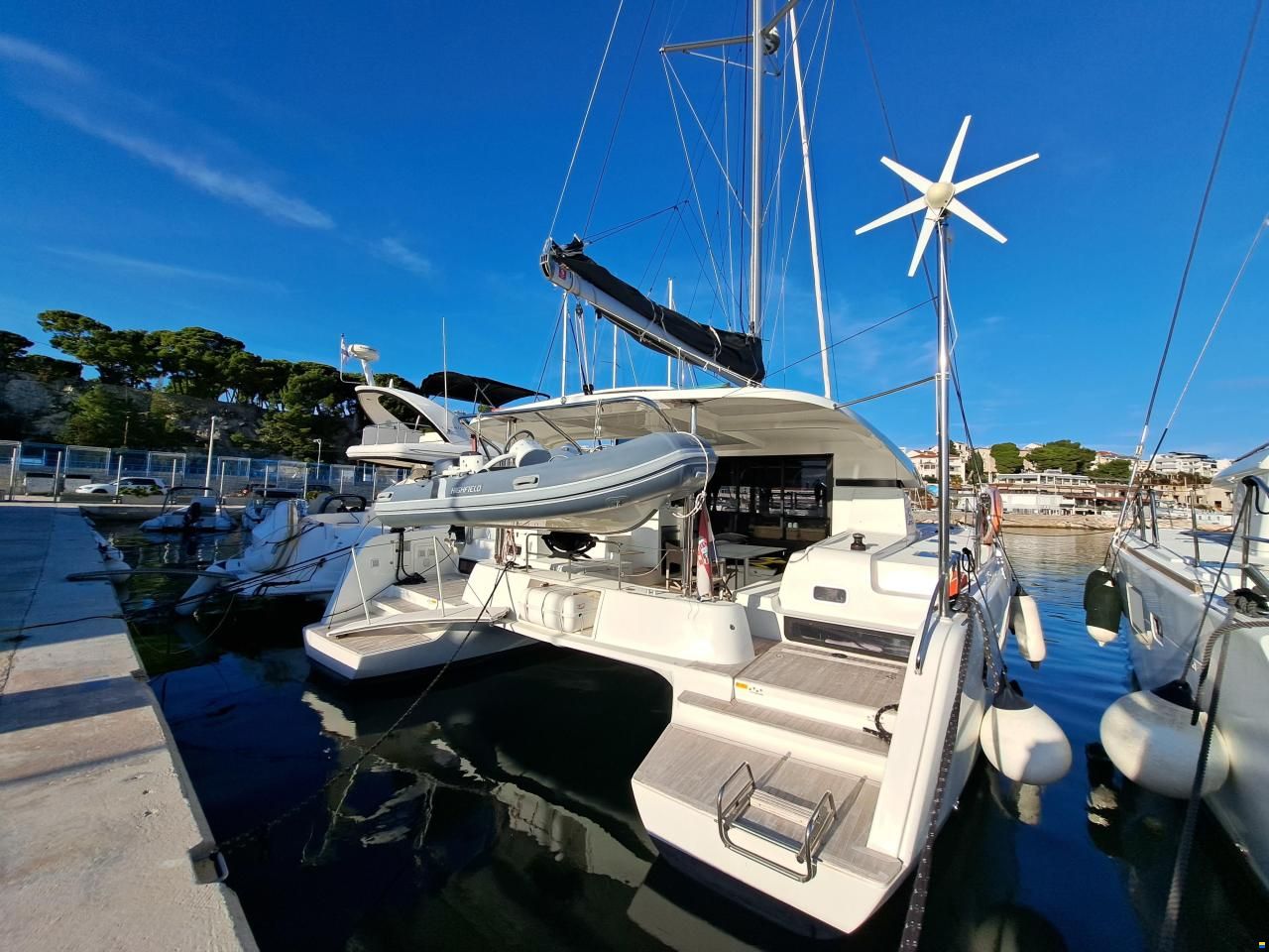 Lagoon 42