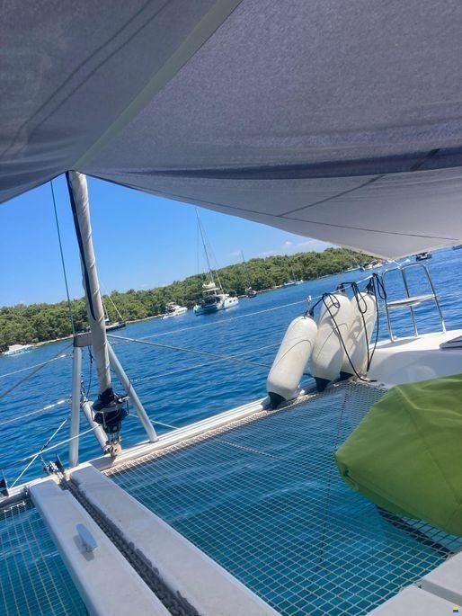 Lagoon 42