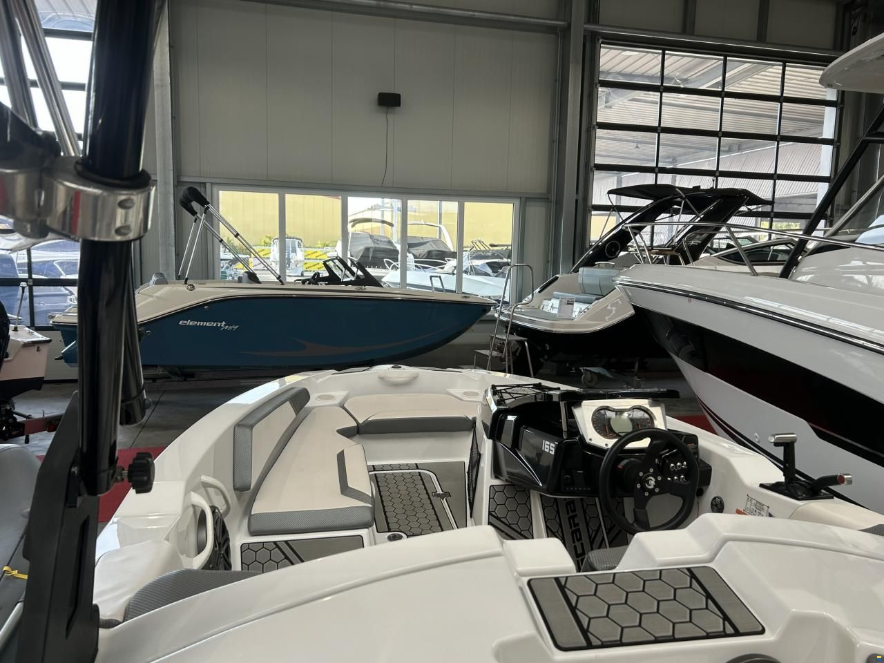 Scarab 165 G