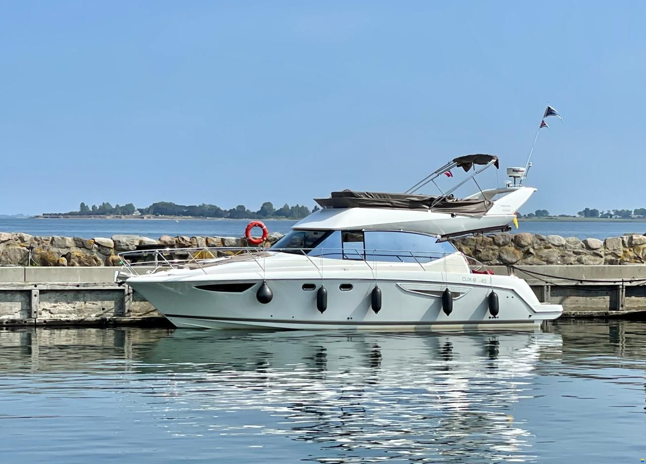 Prestige 400 Fly