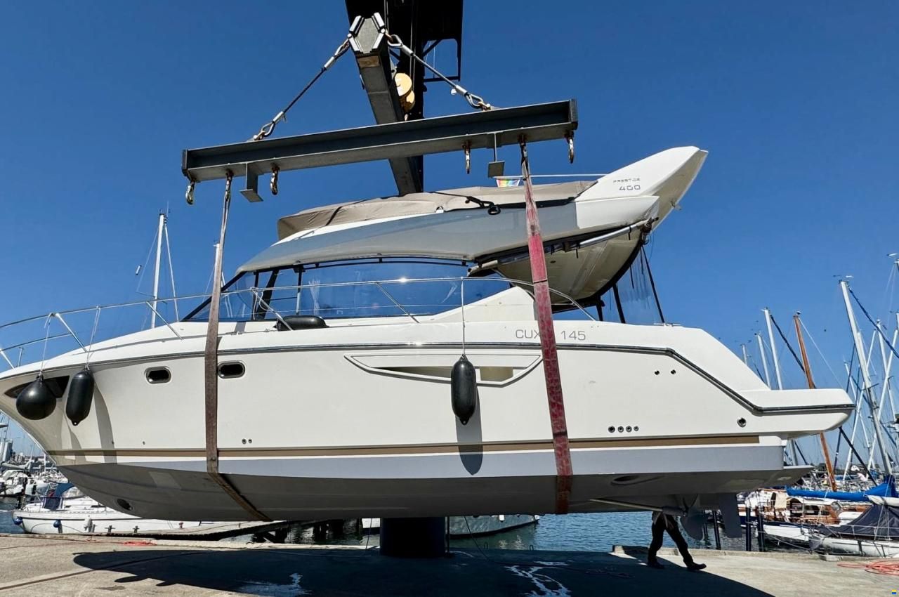 Prestige 400 Fly