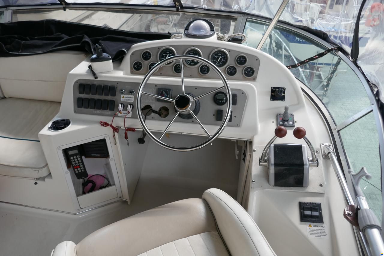 Bayliner 3258 Avanti Commandbridge