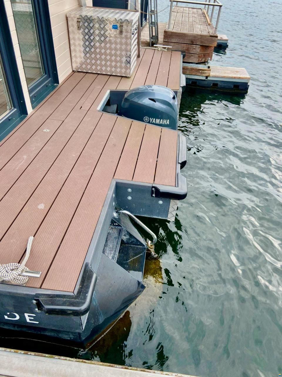 12m Ferientraum auf dem Wasser