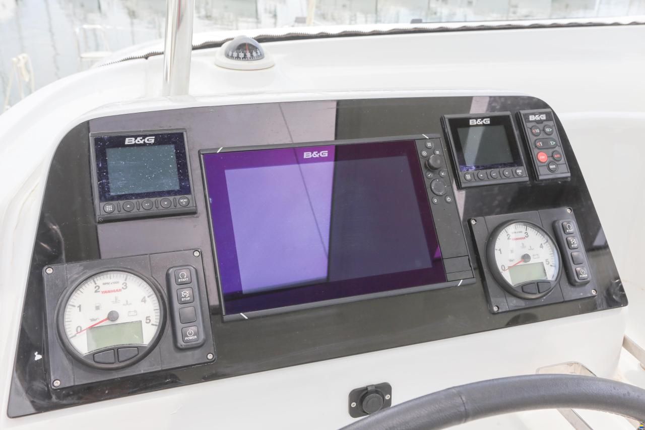 Lagoon 42
