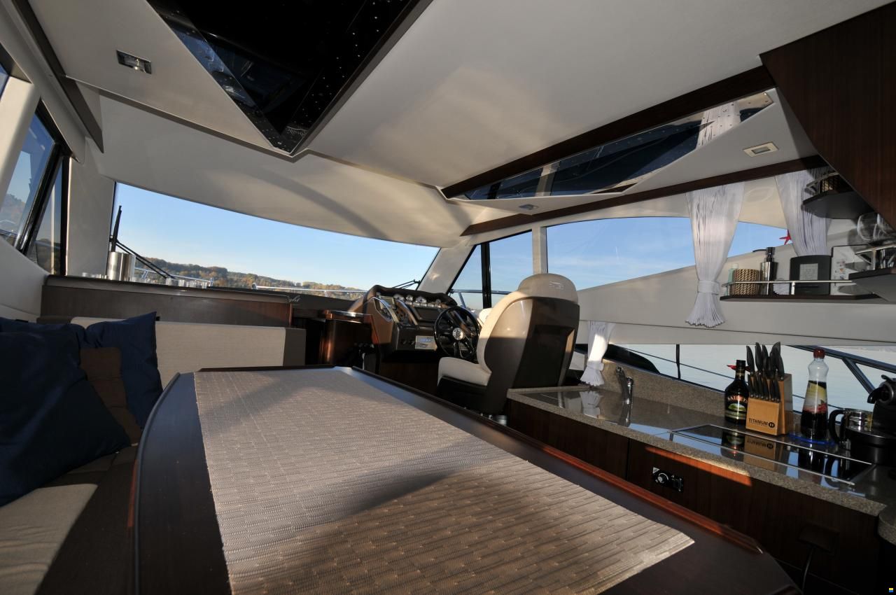 Galeon 340 Fly