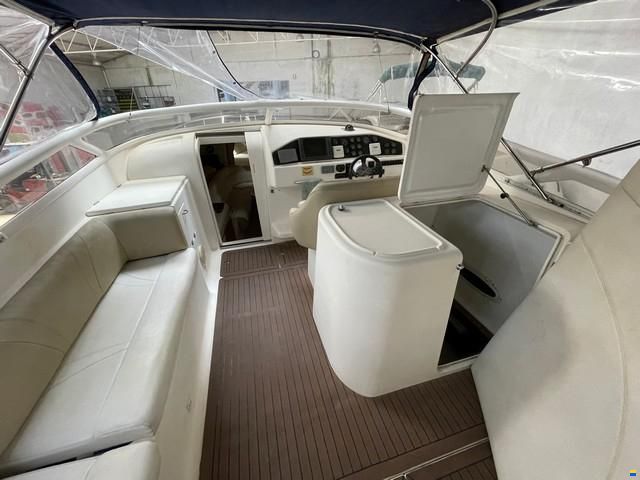 Real Power Boats Revolution 46