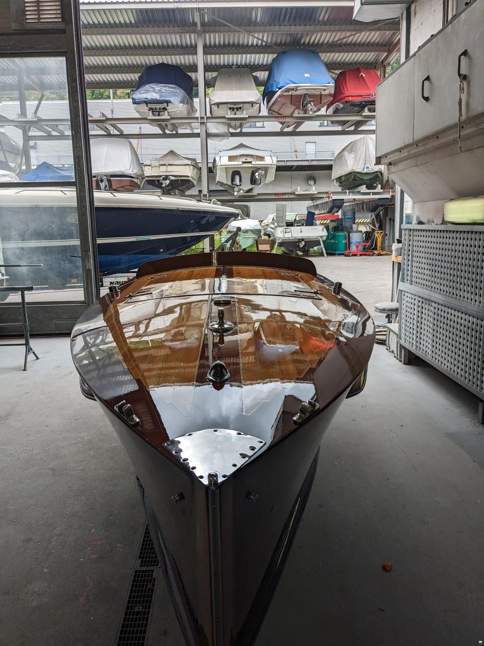 KRUEGER RUEDI Runabout