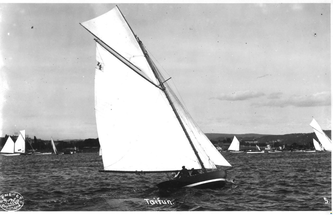 Anker & Jensen 8mR first rule