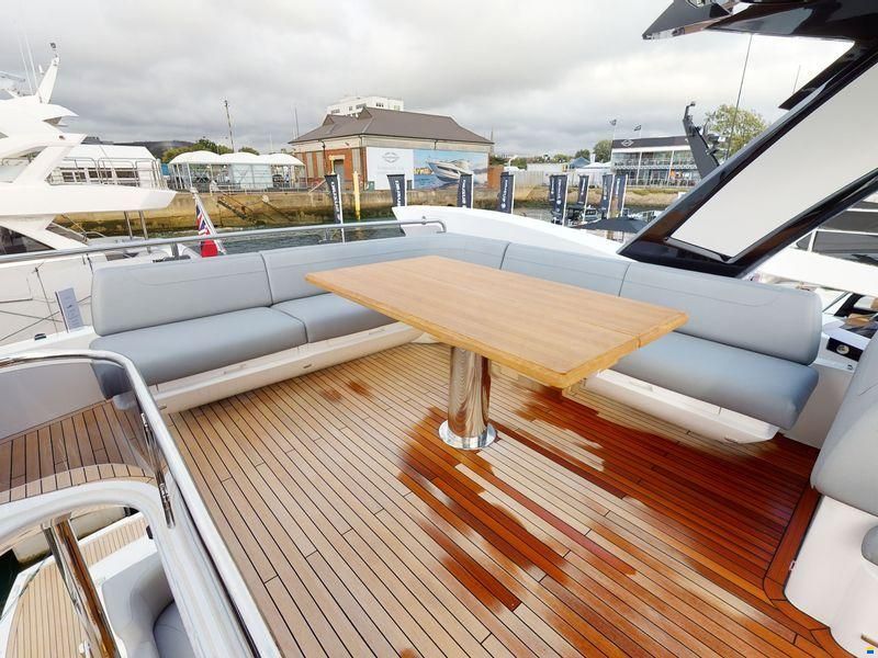 Sunseeker Manhattan 68