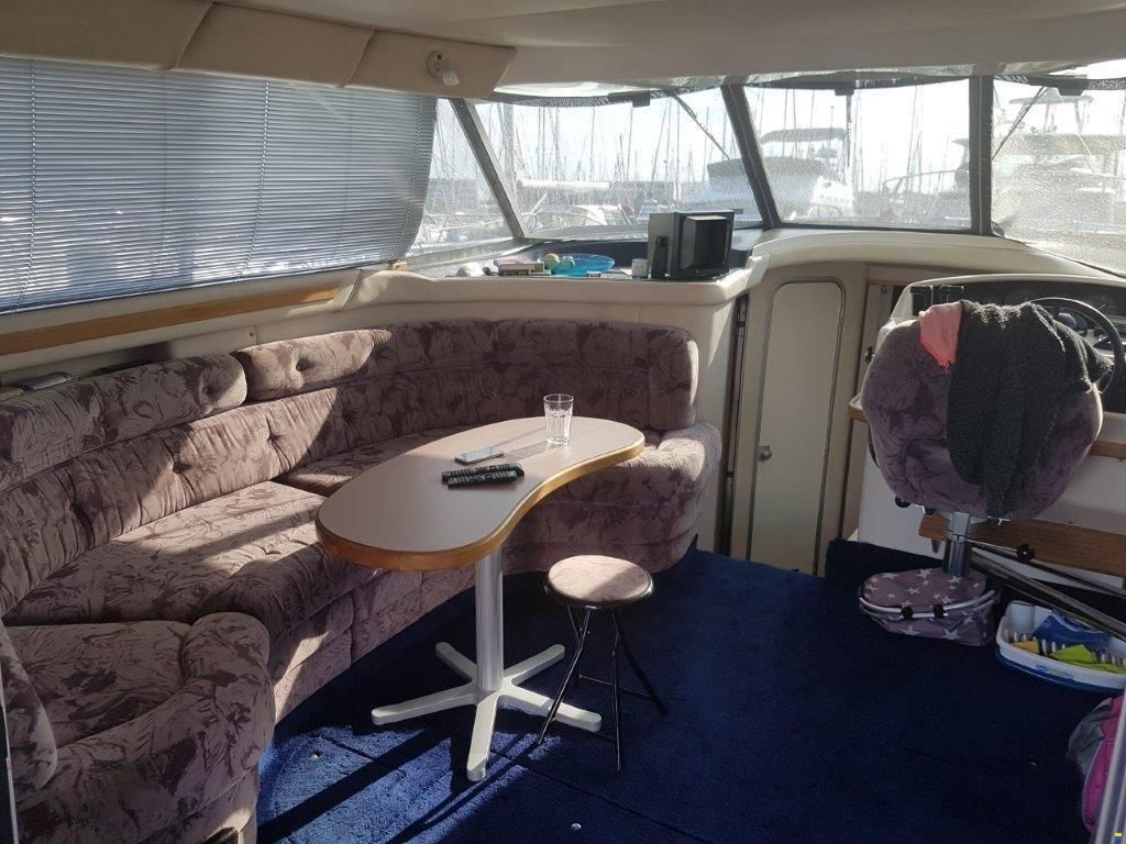 Sea Ray 370 DB
