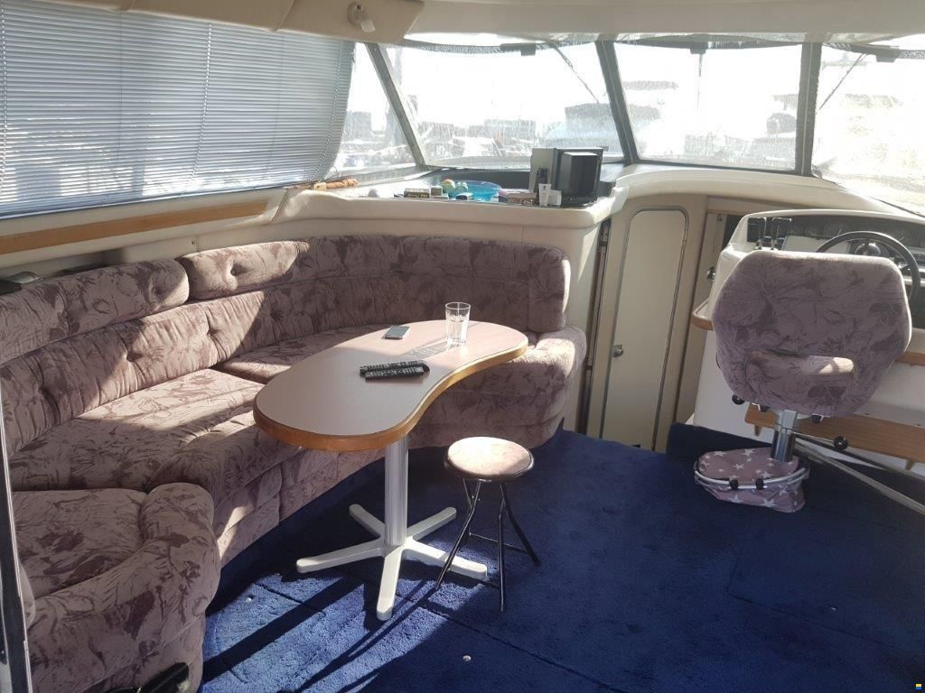 Sea Ray 370 DB
