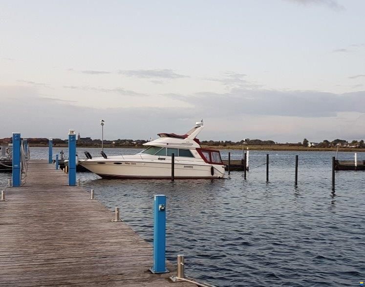 Sea Ray 370 DB