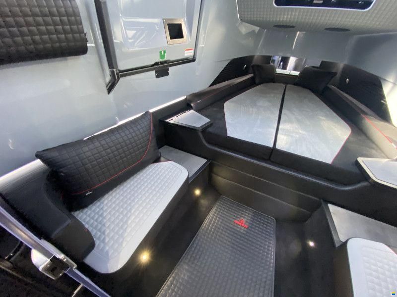 Axopar Brabus Shadow 900 Cross Cabin