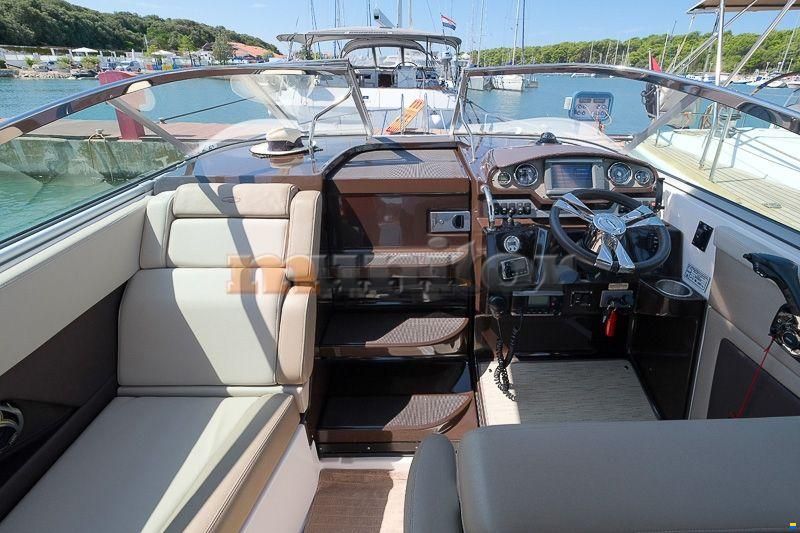 Regal 28 Express