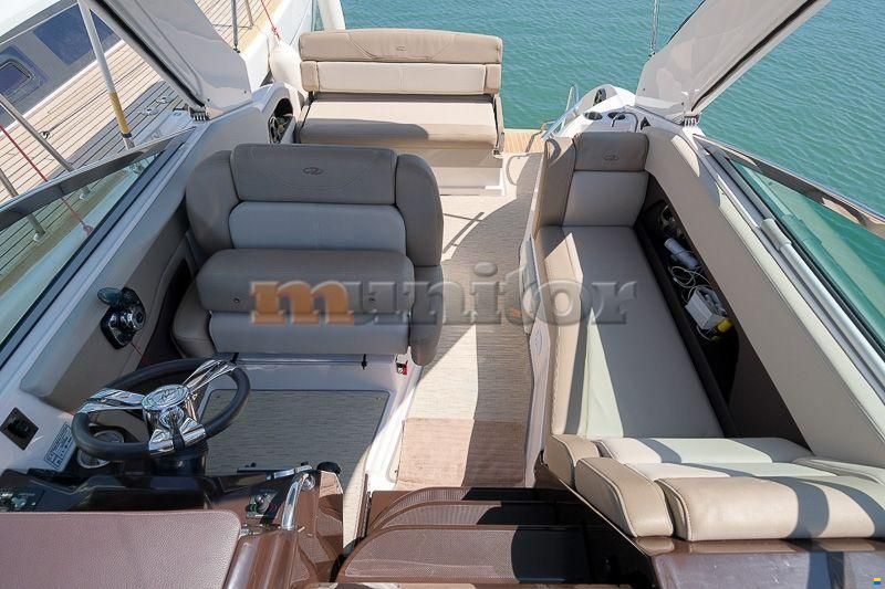 Regal 28 Express