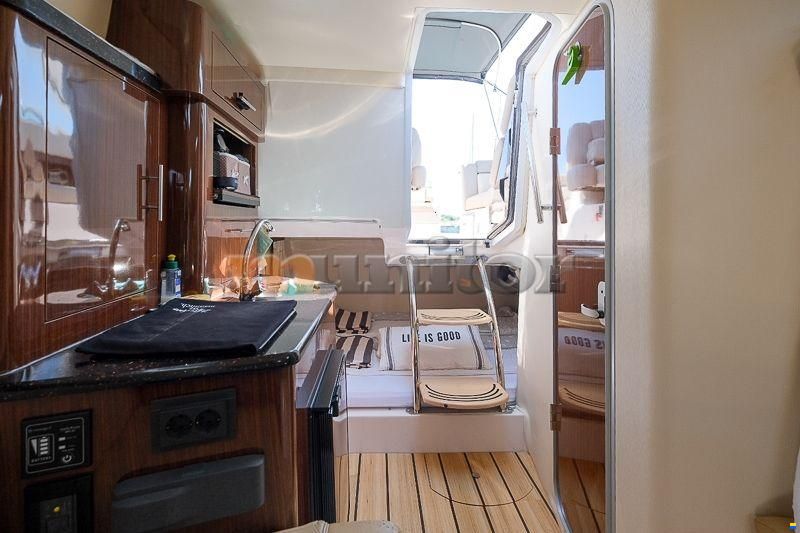 Regal 28 Express