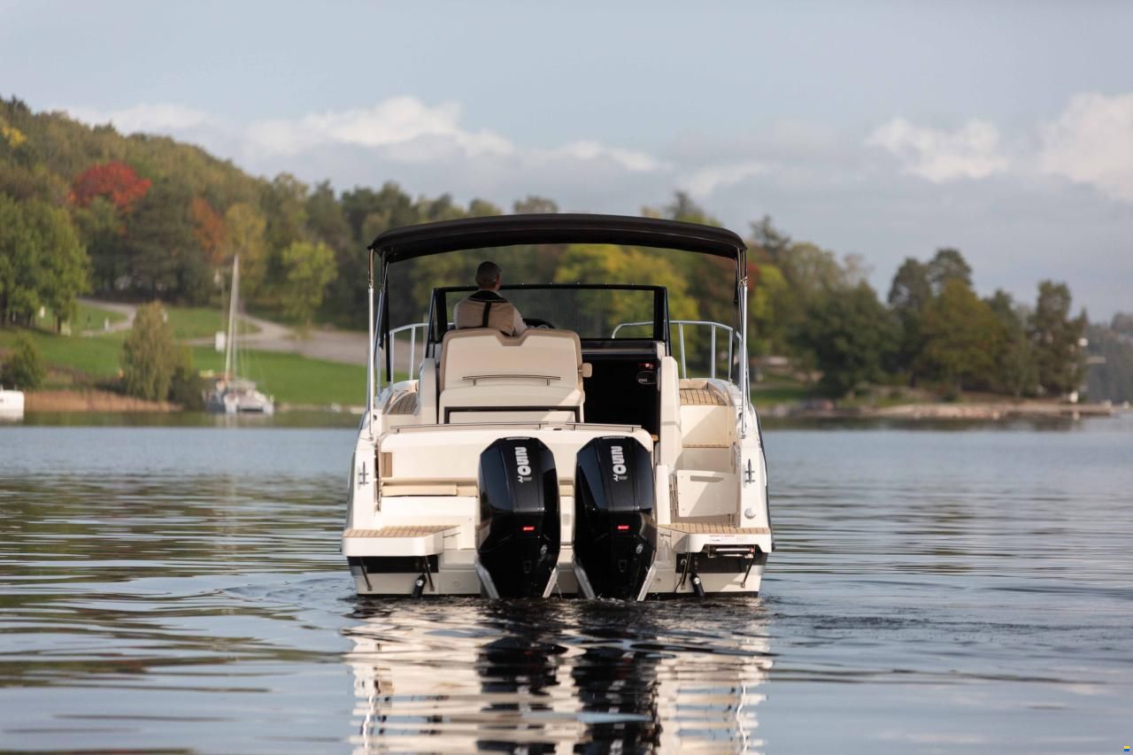 Quicksilver 875 SunDeck