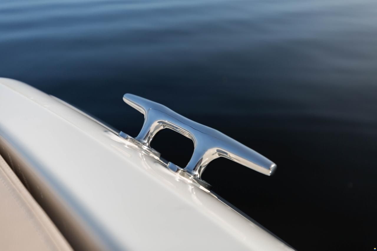 Quicksilver 875 SunDeck
