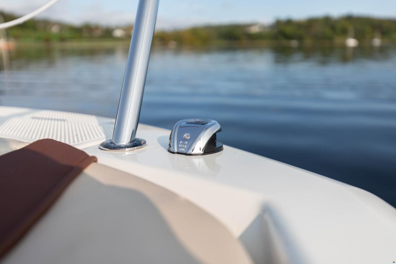 Quicksilver 875 SunDeck