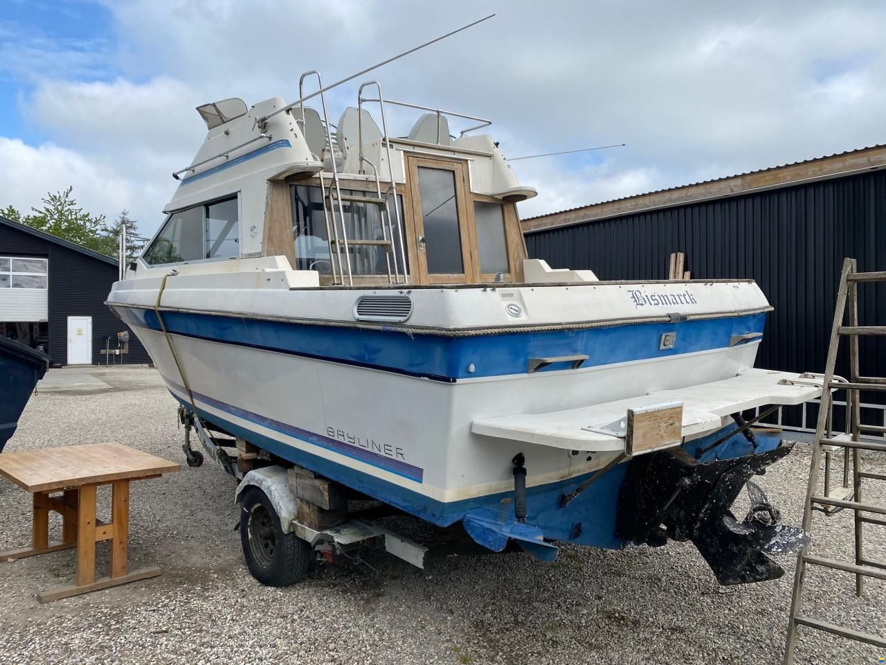 Bayliner 2556 Fly